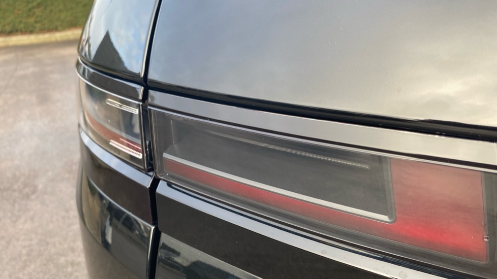 Land Rover Range Rover Evoque 2.0 D200 Dynamic SE 5dr Auto Diesel Hatchback - Image 19