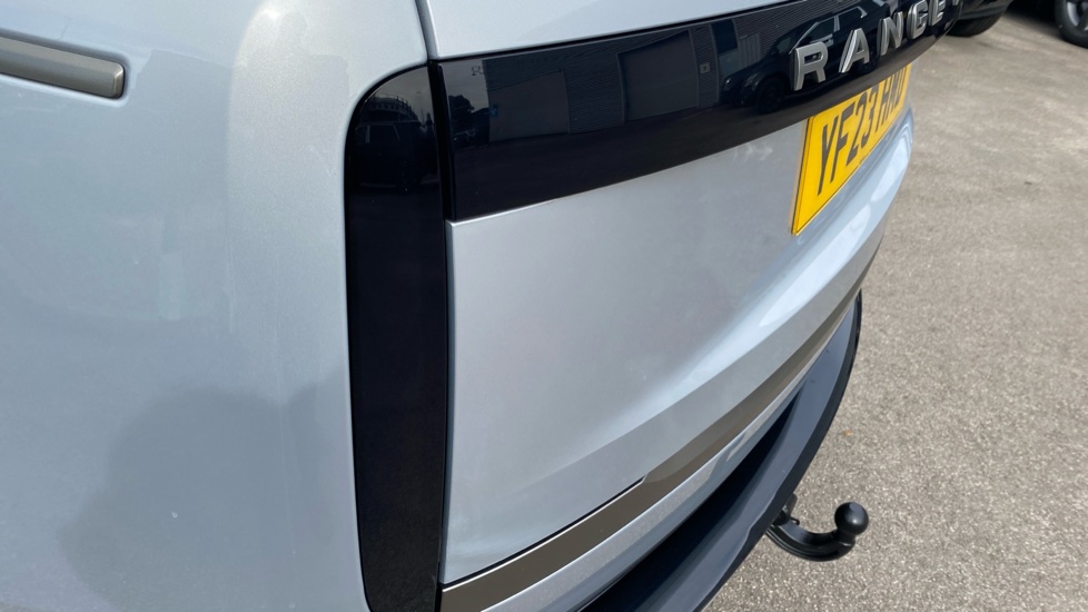 Land Rover Range Rover 3.0 D350 Autobiography 4dr Auto Diesel Estate - Image 19