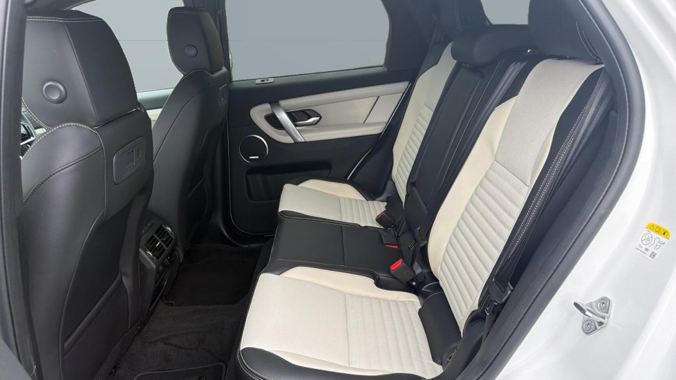 Land Rover Discovery Sport 2.0 D200 Landmark 5dr Auto [5 Seat] Diesel Station Wagon - Image 4