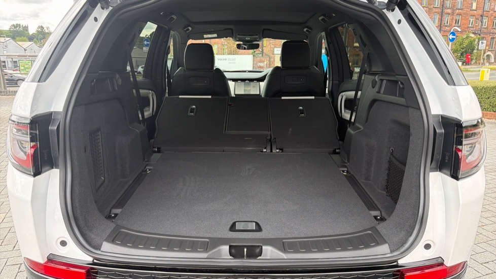 Land Rover Discovery Sport 2.0 D200 Landmark 5dr Auto [5 Seat] Diesel Station Wagon - Image 10