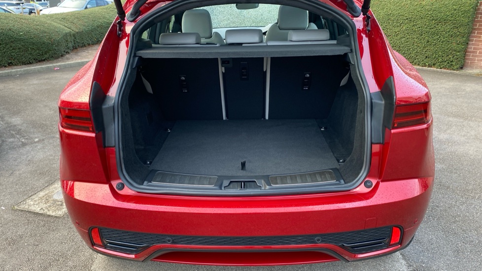 Jaguar E-Pace 2.0 D200 R-Dynamic HSE Black 5dr Auto Diesel Estate - Image 10