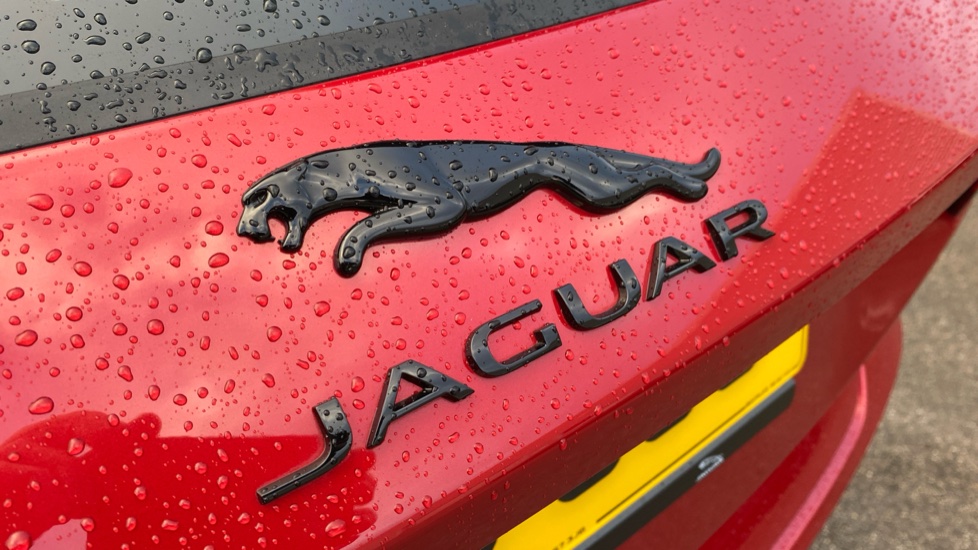 Jaguar E-Pace 2.0 D200 R-Dynamic HSE Black 5dr Auto Diesel Estate - Image 23