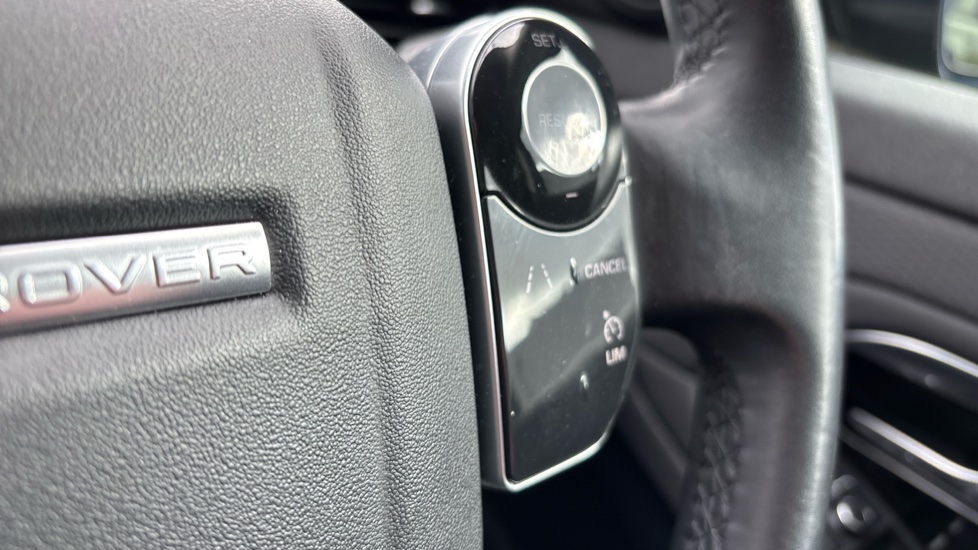 Land Rover Range Rover Evoque 2.0 P200 S 5dr Auto Petrol Hatchback - Image 31
