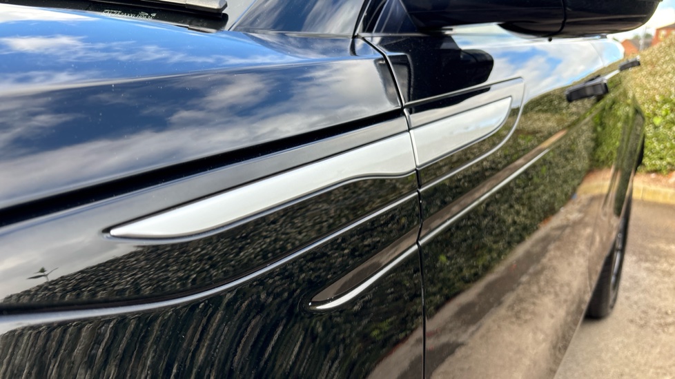 Land Rover Range Rover Evoque 2.0 P200 S 5dr Auto Petrol Hatchback - Image 41