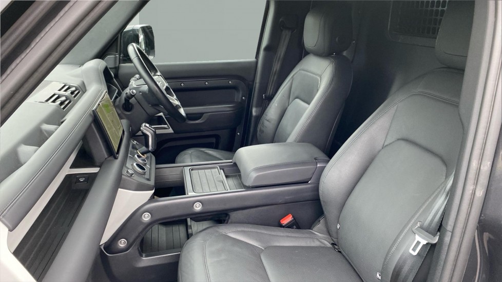Land Rover Defender 110 Diesel 3.0 D250 Hard Top HSE Auto - Image 3