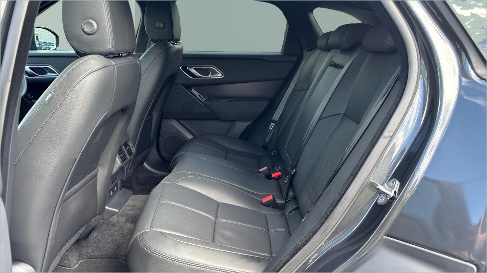Land Rover Range Rover Velar 2.0 D200 MHEV Dynamic SE 5dr Auto Diesel Estate - Image 4