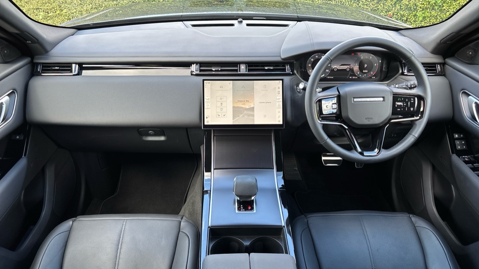 Land Rover Range Rover Velar 2.0 D200 MHEV Dynamic SE 5dr Auto Diesel Estate - Image 9
