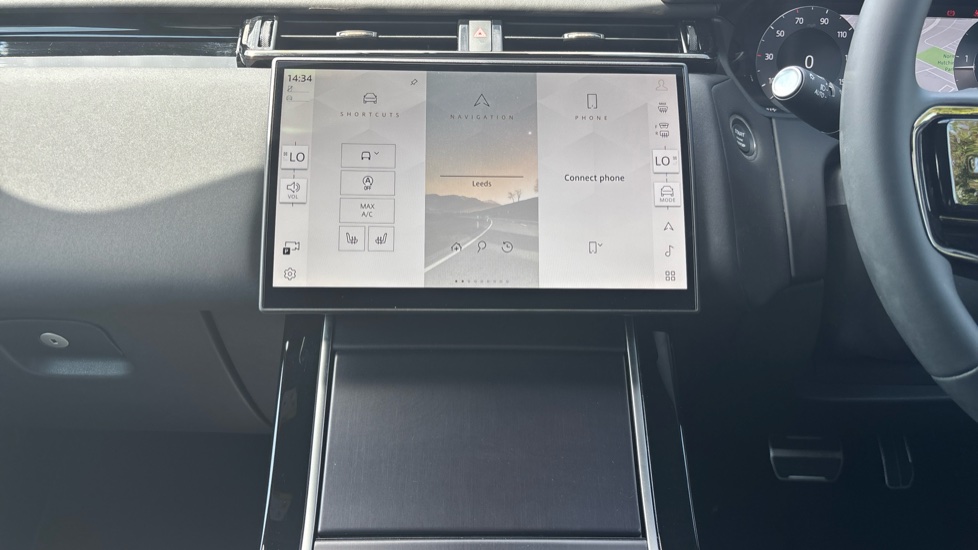 Land Rover Range Rover Velar 2.0 D200 MHEV Dynamic SE 5dr Auto Diesel Estate - Image 14
