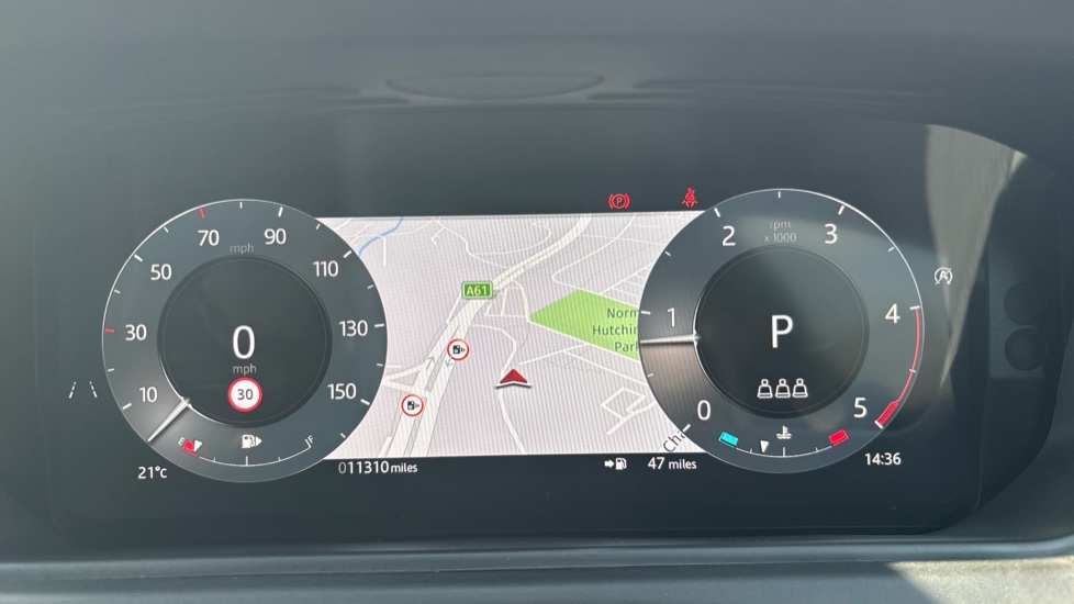 Land Rover Range Rover Velar 2.0 D200 MHEV Dynamic SE 5dr Auto Diesel Estate - Image 16