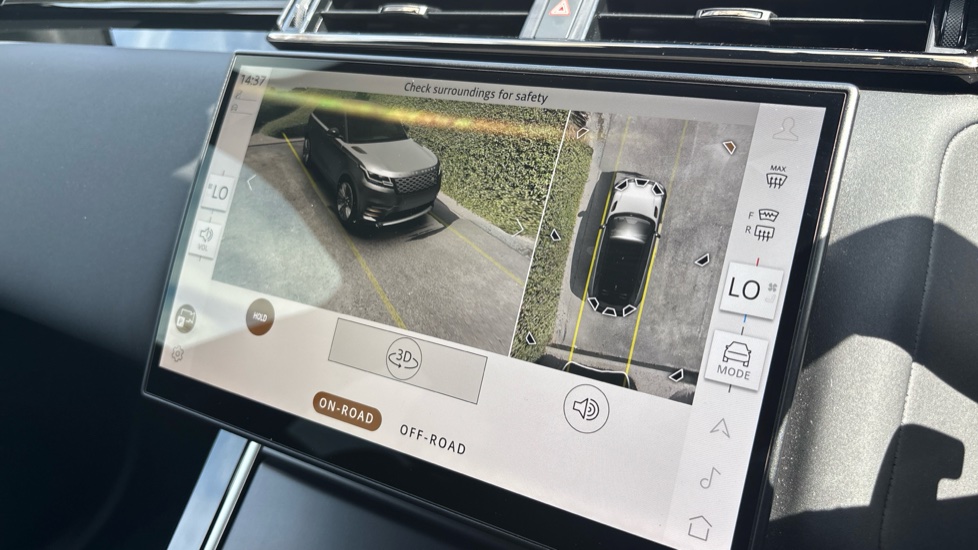 Land Rover Range Rover Velar 2.0 D200 MHEV Dynamic SE 5dr Auto Diesel Estate - Image 32