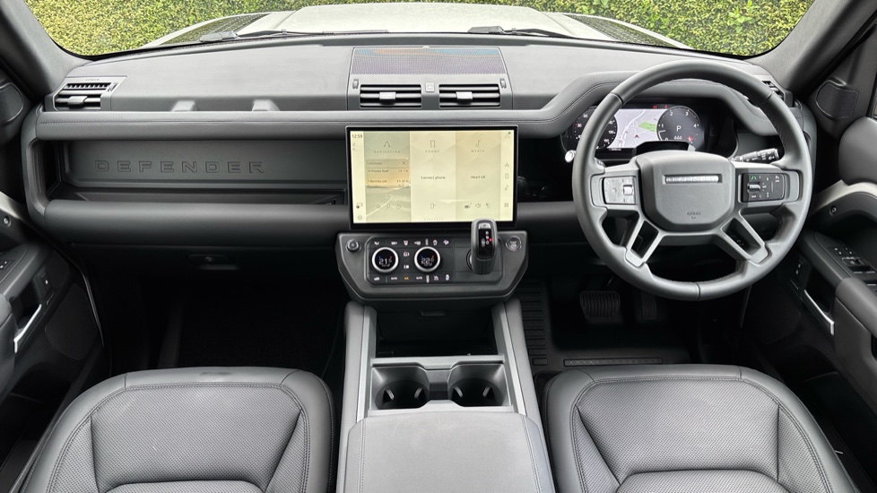 Land Rover Defender 3.0 D350 X-Dynamic SE 110 5dr Auto Diesel Estate - Image 9