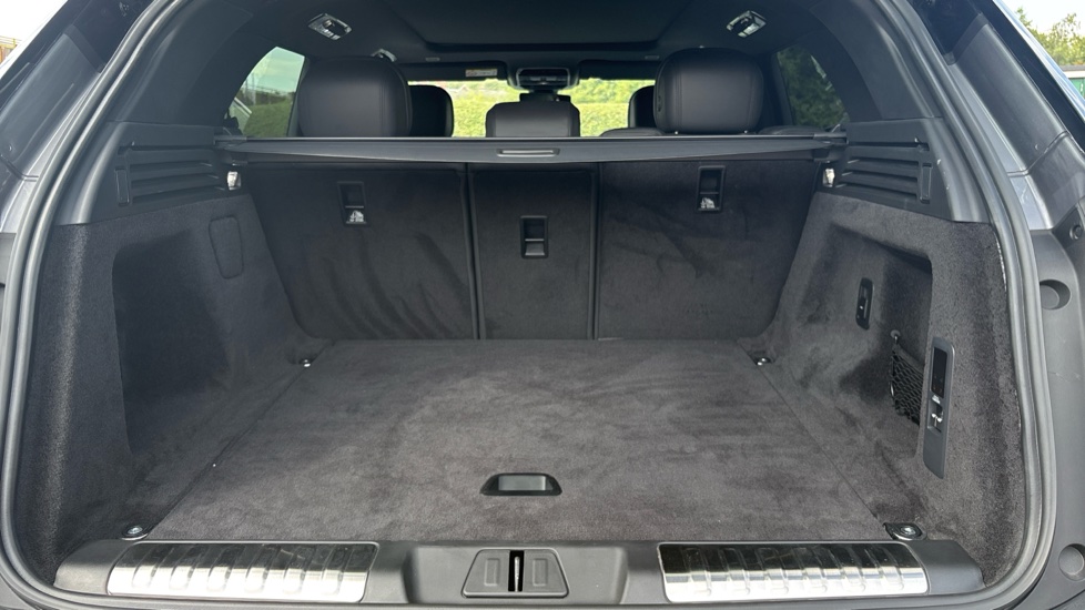 Land Rover Range Rover Sport 3.0 D300 Dynamic SE 5dr Auto Diesel Estate - Image 10