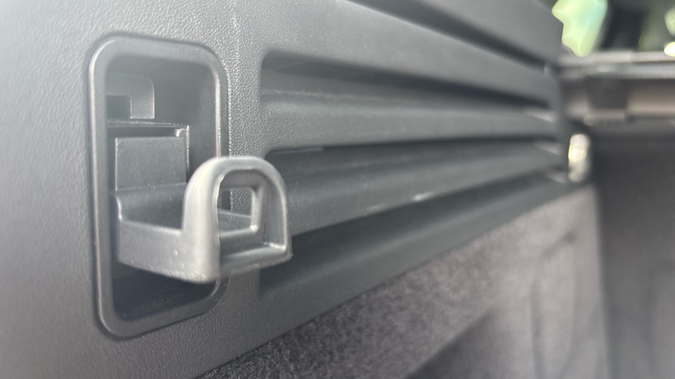 Land Rover Range Rover Sport 3.0 D300 Dynamic SE 5dr Auto Diesel Estate - Image 22