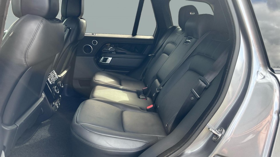 Land Rover Range Rover 3.0 D300 Westminster 4dr Auto Diesel Estate - Image 4