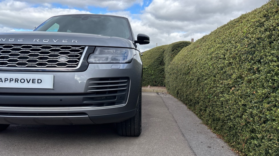 Land Rover Range Rover 3.0 D300 Westminster 4dr Auto Diesel Estate - Image 36