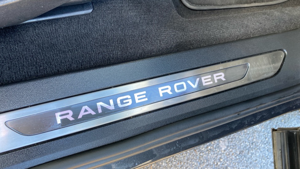 Land Rover Range Rover Evoque 2.0 D200 Autobiography 5dr Auto Diesel Hatchback - Image 24