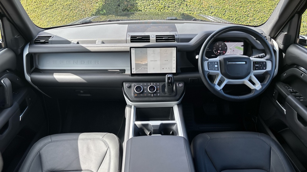 Land Rover Defender 3.0 D250 X-Dynamic HSE 110 5dr Auto Diesel Estate - Image 9
