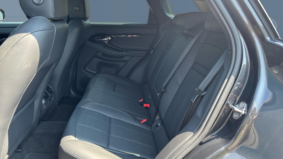 Land Rover Range Rover Evoque 2.0 D200 Autobiography 5dr Auto [Revised] Diesel Hatchback - Image 4