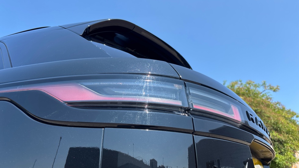 Land Rover Range Rover Velar 2.0 D200 MHEV Dynamic SE 5dr Auto Diesel Estate - Image 19