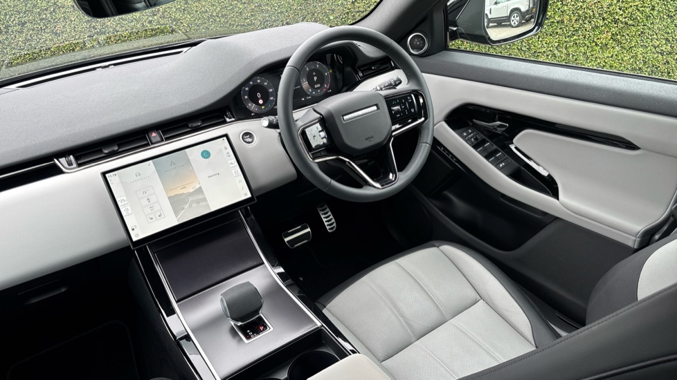 Land Rover Range Rover Evoque 2.0 D200 Dynamic SE 5dr Auto Diesel Hatchback - Image 23