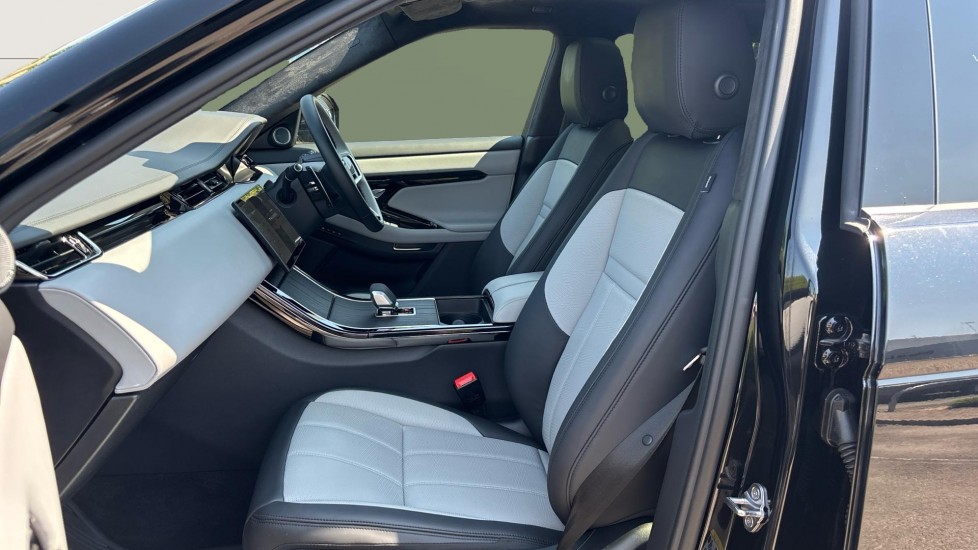 Land Rover Range Rover Evoque 2.0 D200 Autobiography 5dr Auto [Revised] Diesel Hatchback - Image 3