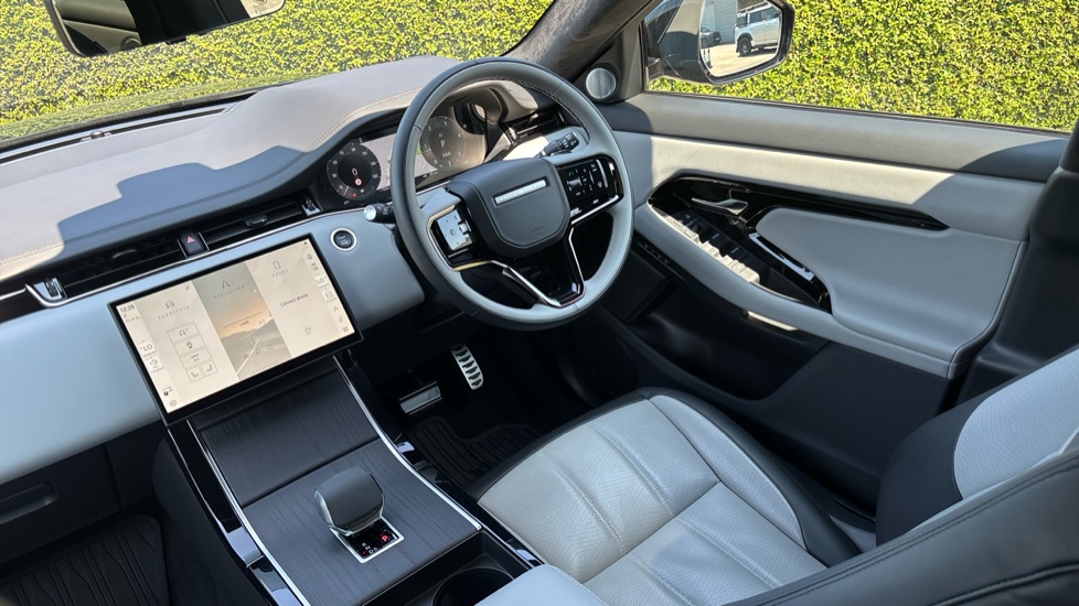 Land Rover Range Rover Evoque 2.0 D200 Autobiography 5dr Auto [Revised] Diesel Hatchback - Image 24
