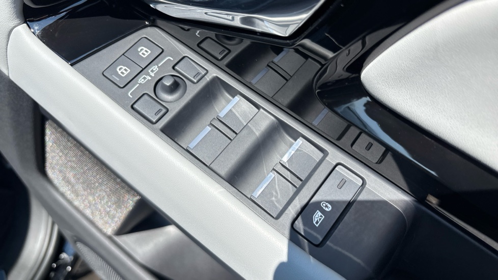Land Rover Range Rover Evoque 2.0 D200 Autobiography 5dr Auto [Revised] Diesel Hatchback - Image 34