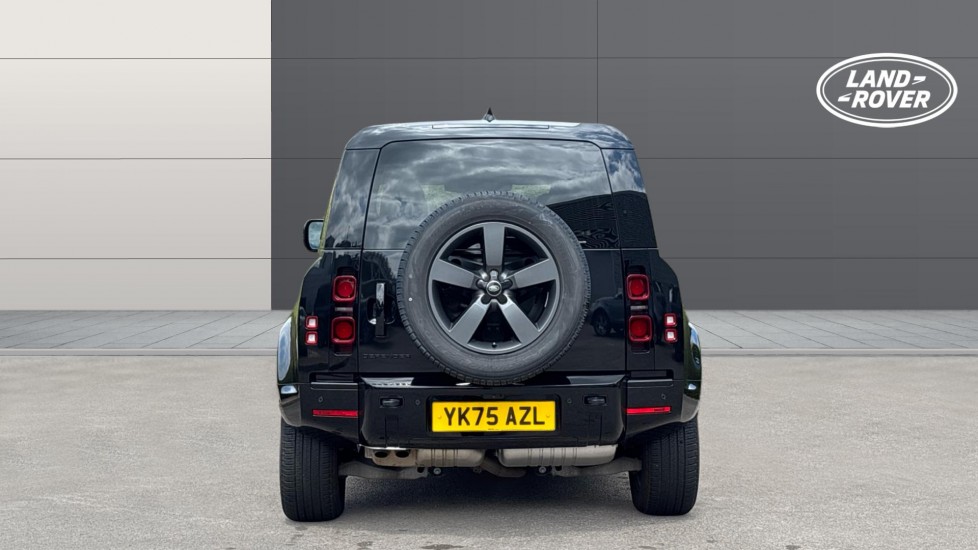 Land Rover Defender 3.0 D350 X-Dynamic HSE 110 5dr Auto Diesel Estate - Image 6