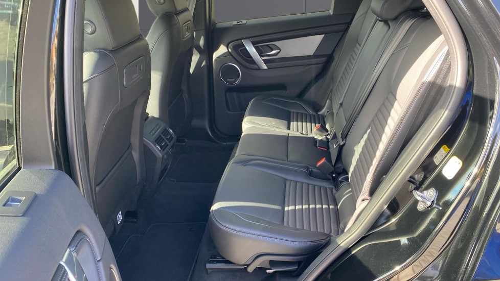 Land Rover Discovery Sport 2.0 D200 Landmark 5dr Auto [5 Seat] Diesel Station Wagon - Image 4