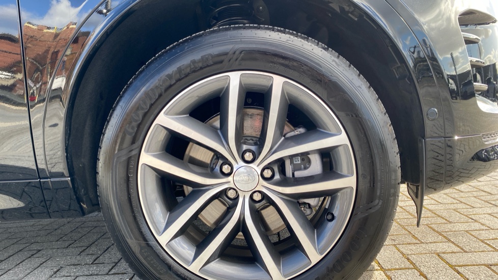 Land Rover Discovery Sport 2.0 D200 Landmark 5dr Auto [5 Seat] Diesel Station Wagon - Image 8