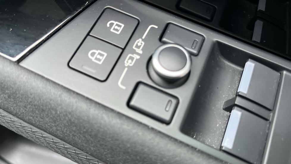 Land Rover Range Rover Evoque 2.0 D165 S 5dr 2WD Diesel Hatchback - Image 28