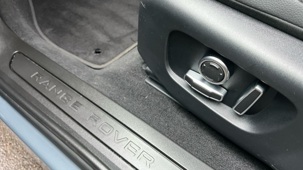 Land Rover Range Rover Evoque 2.0 D165 S 5dr 2WD Diesel Hatchback - Image 37