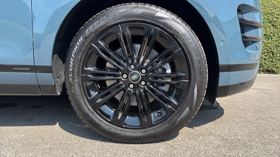 Land Rover Range Rover Evoque 2.0 D200 Autobiography 5dr Auto [Revised] Diesel Hatchback - Image 8