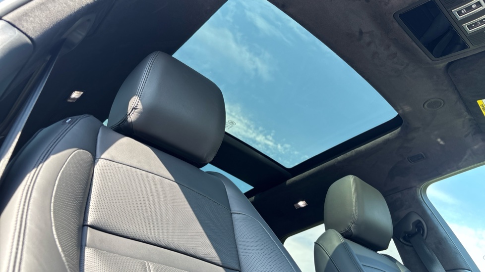 Land Rover Range Rover Evoque 2.0 D200 Autobiography 5dr Auto [Revised] Diesel Hatchback - Image 20