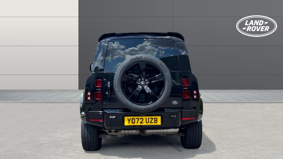 Land Rover Defender 3.0 D250 X-Dynamic HSE 90 3dr Auto Diesel Estate - Image 6