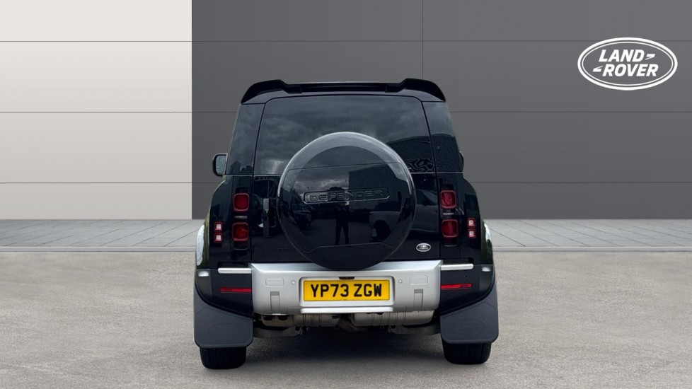 Land Rover Defender 90 Diesel 3.0 D250 Hard Top SE Auto - Image 6