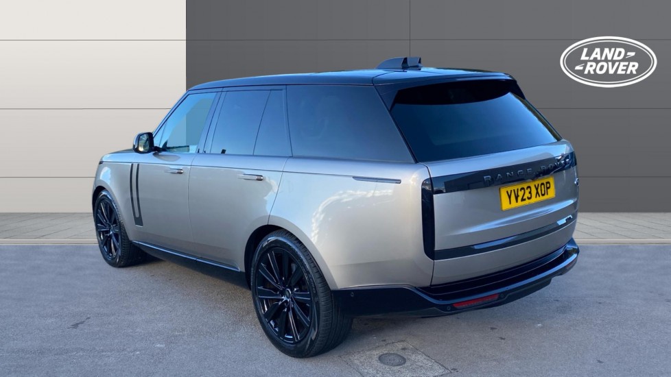 Land Rover Range Rover 3.0 D300 HSE 4dr Auto Diesel Estate - Image 2
