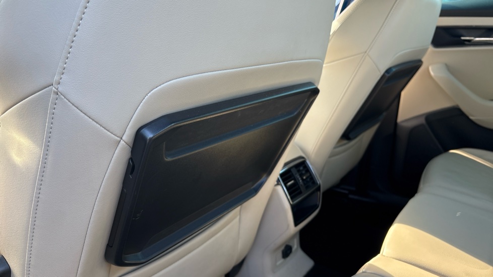 Skoda Karoq 1.5 TSI Edition 5dr DSG Petrol Estate - Image 22