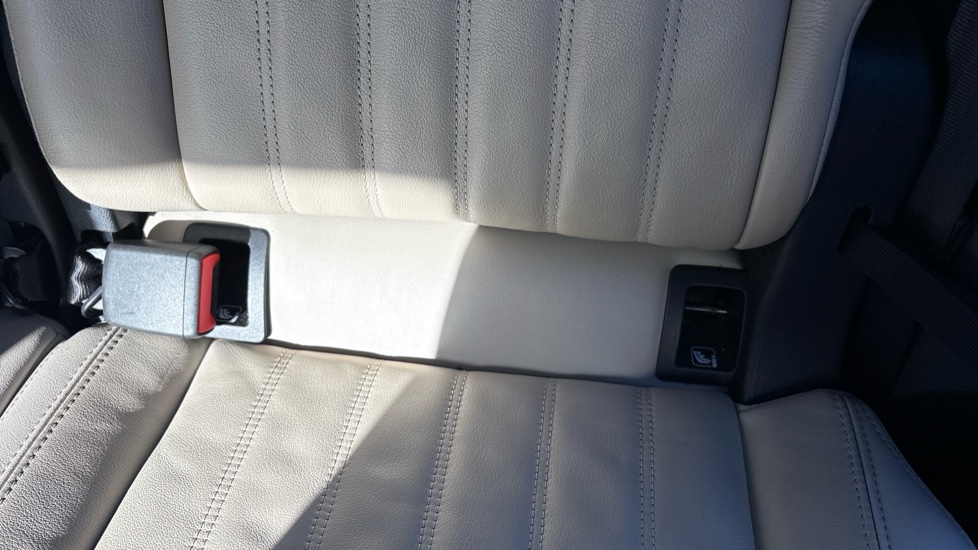 Skoda Karoq 1.5 TSI Edition 5dr DSG Petrol Estate - Image 26