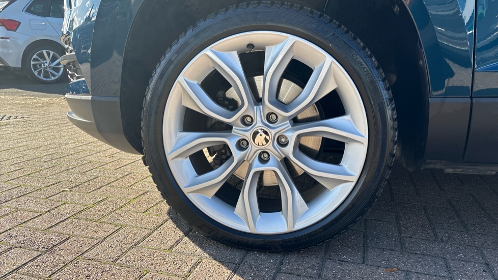 Skoda Karoq 1.5 TSI Edition 5dr DSG Petrol Estate - Image 41