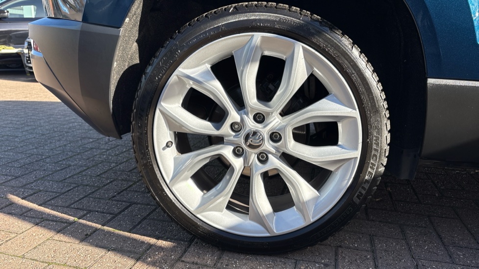 Skoda Karoq 1.5 TSI Edition 5dr DSG Petrol Estate - Image 45