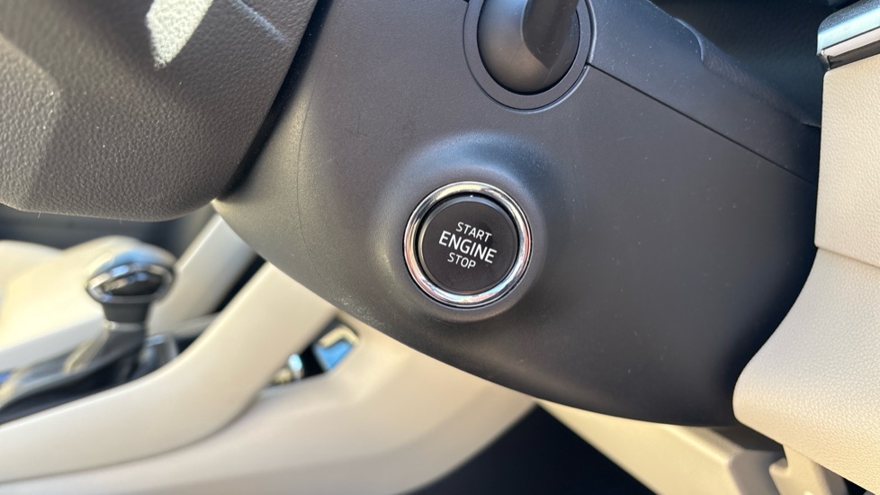 Skoda Karoq 1.5 TSI Edition 5dr DSG Petrol Estate - Image 52