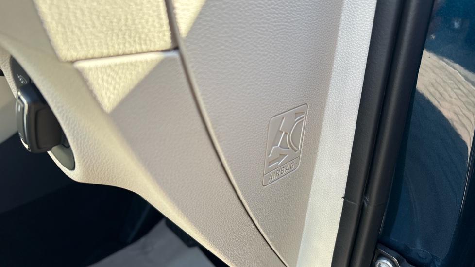 Skoda Karoq 1.5 TSI Edition 5dr DSG Petrol Estate - Image 62