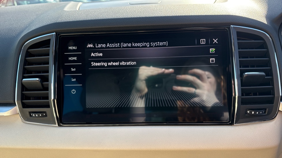Skoda Karoq 1.5 TSI Edition 5dr DSG Petrol Estate - Image 71