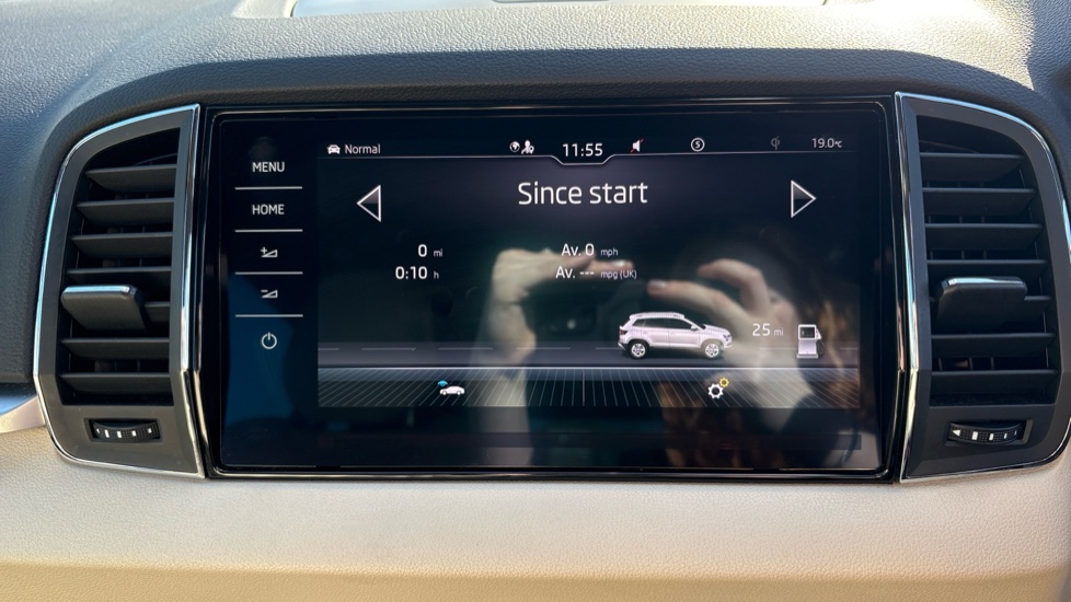 Skoda Karoq 1.5 TSI Edition 5dr DSG Petrol Estate - Image 77