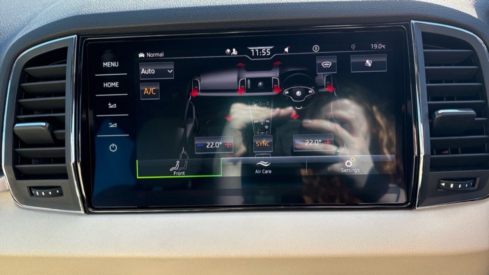 Skoda Karoq 1.5 TSI Edition 5dr DSG Petrol Estate - Image 79