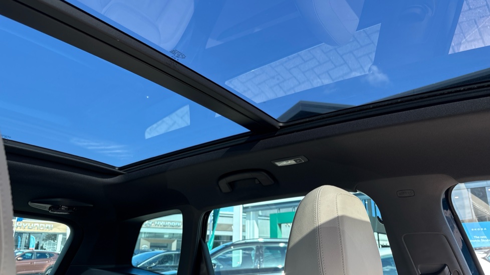 Skoda Karoq 1.5 TSI Edition 5dr DSG Petrol Estate - Image 82