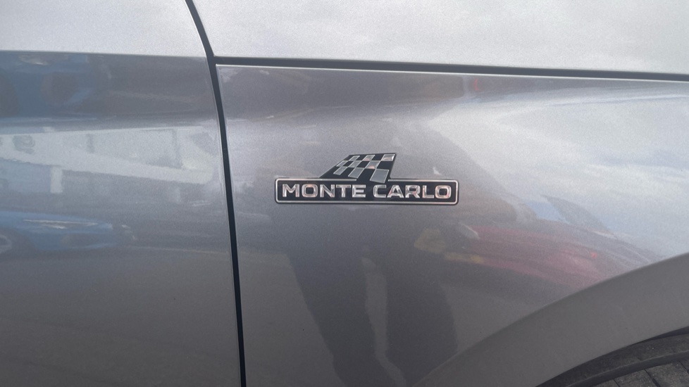 Skoda Kamiq 1.0 TSI 110 Monte Carlo 5dr DSG Petrol Hatchback - Image 39