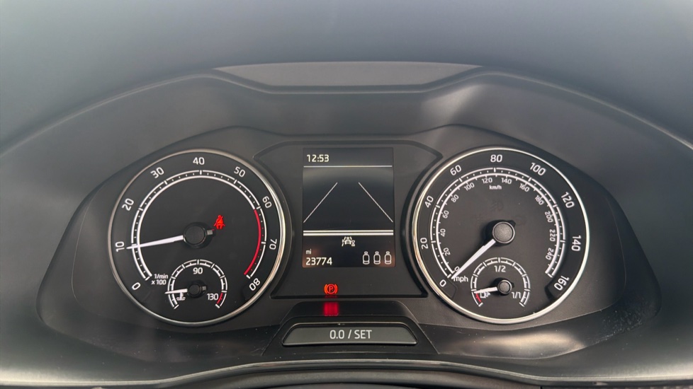 Skoda Kamiq 1.0 TSI 95 SE 5dr Petrol Hatchback - Image 11