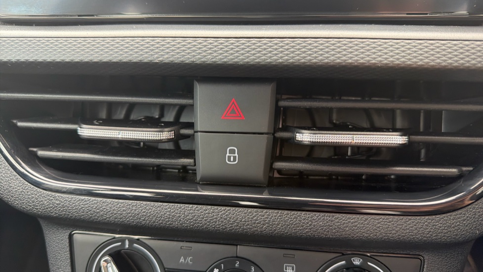 Skoda Kamiq 1.0 TSI 95 SE 5dr Petrol Hatchback - Image 48